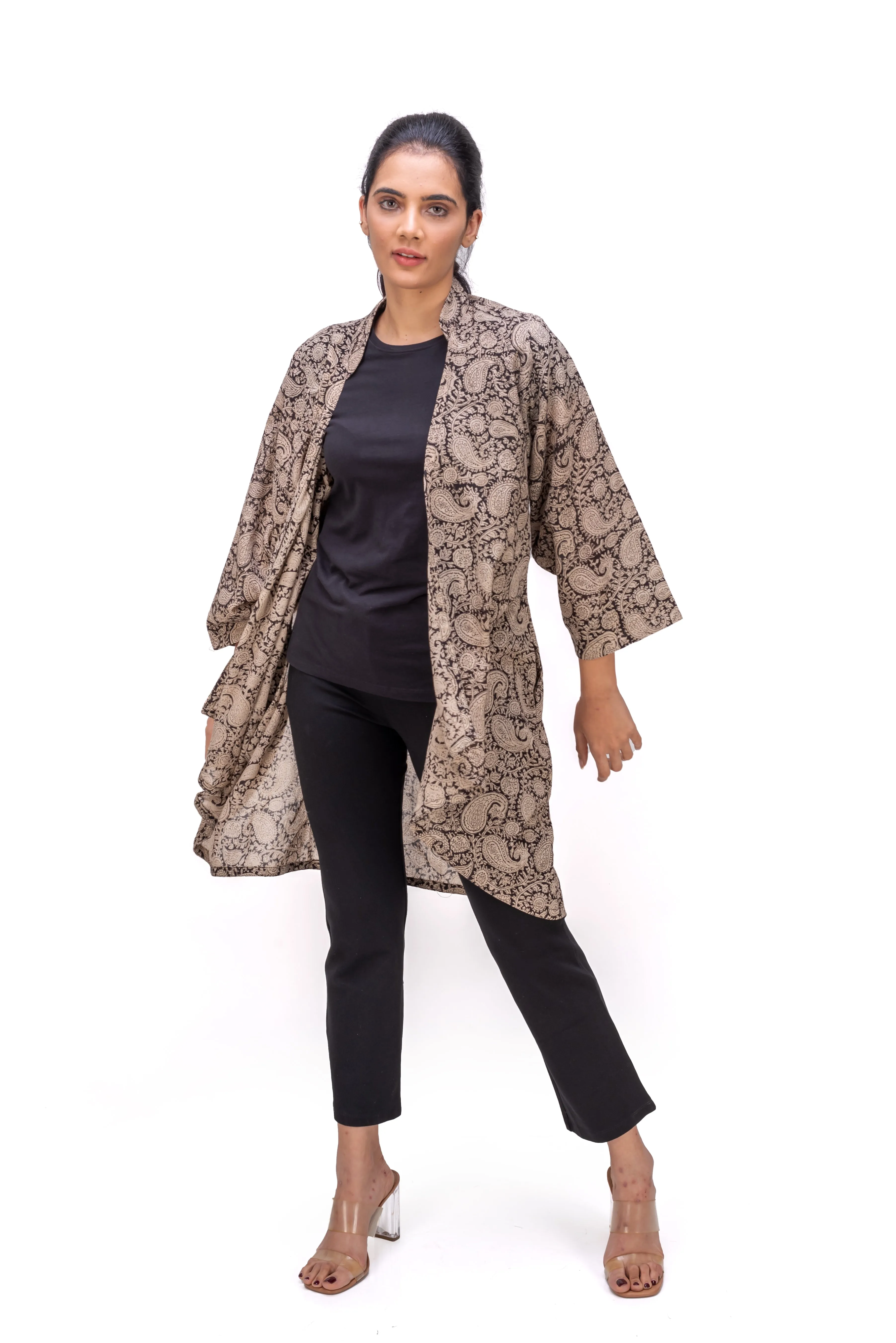 513-117 Whitelotus "Su" Women's coat Kimono