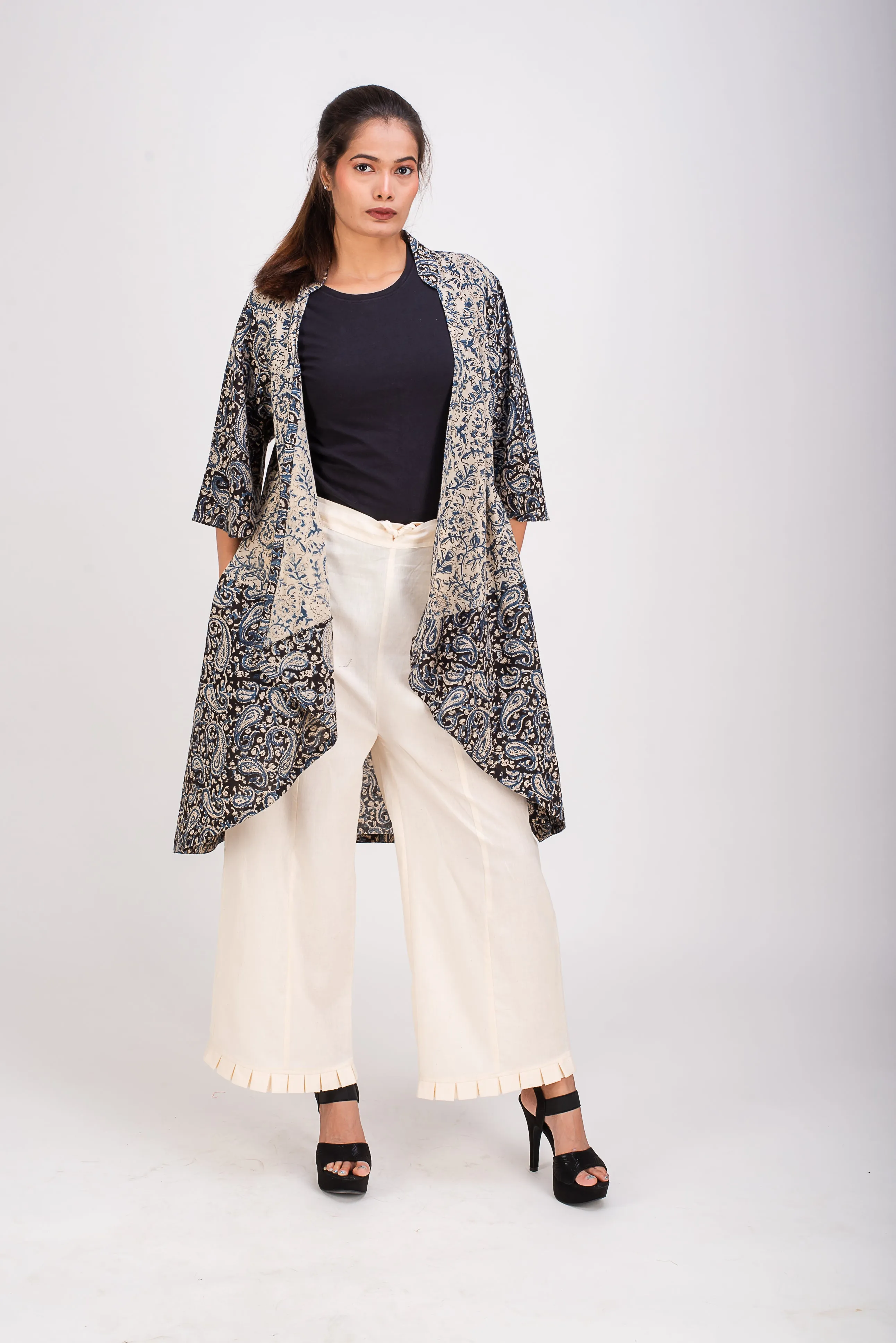 513-153 Whitelotus "Su" Women's coat Kimono