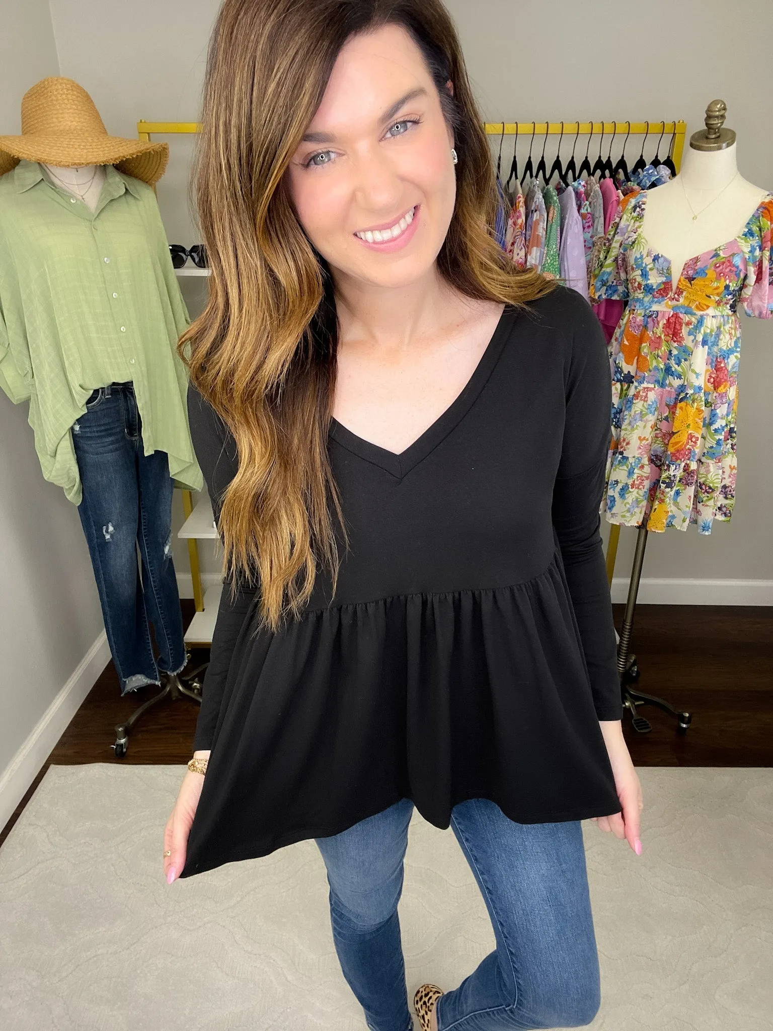 *BELLES & DOORBUSTER* Hughes V-Neck Peplum Top in Black