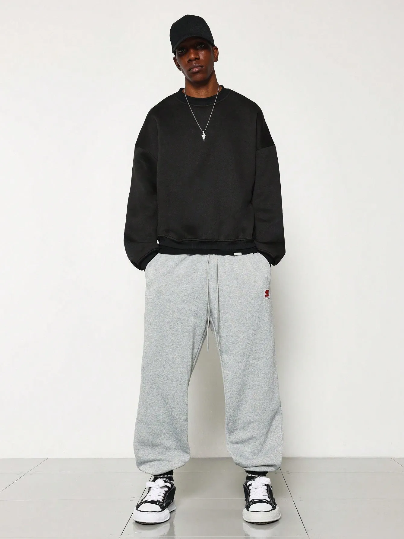 Straight Fit 90's Jogger