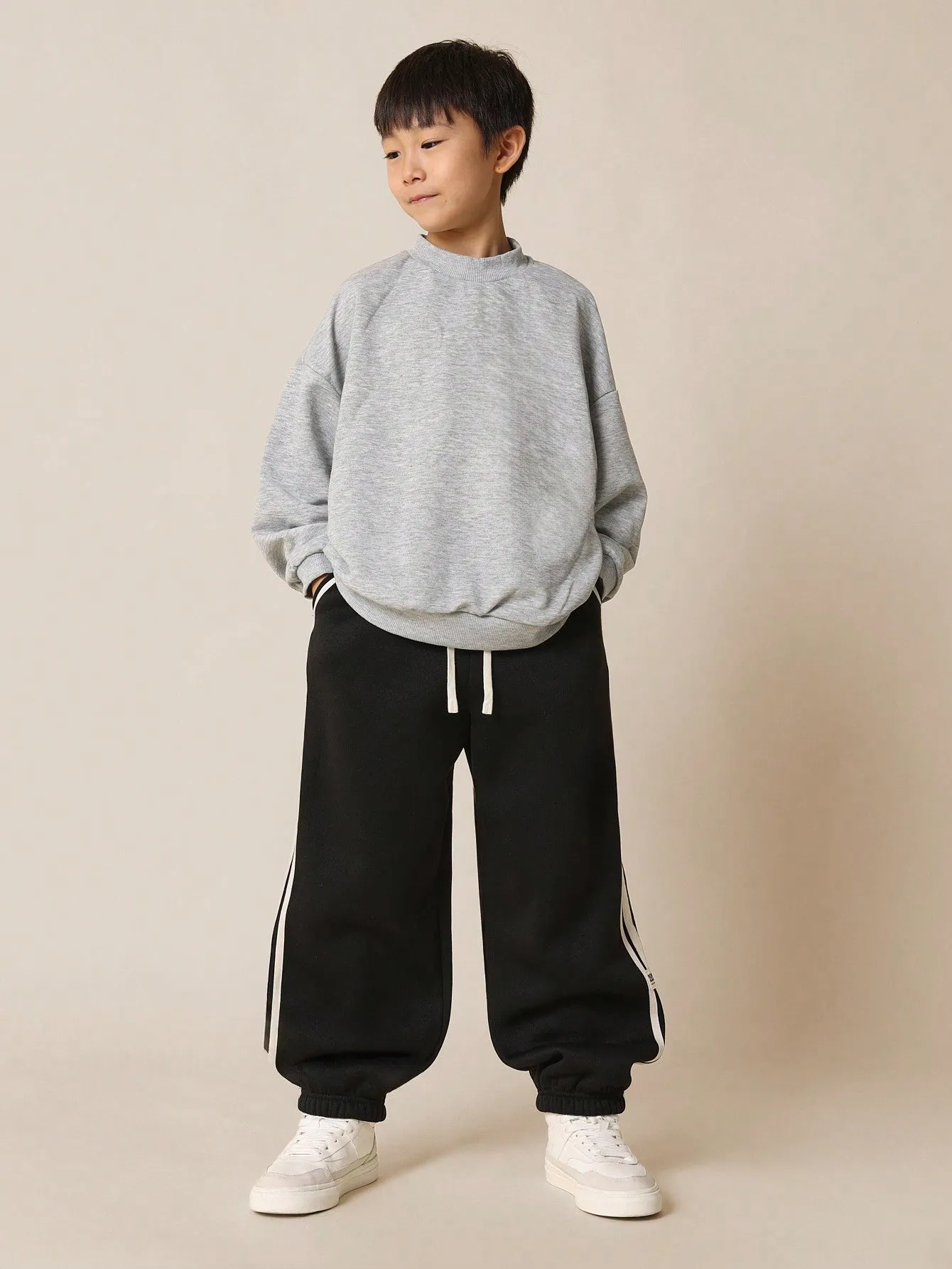 Tween Boys Loose Fit Side Stripe Panel 90's Jogger With Drawcords